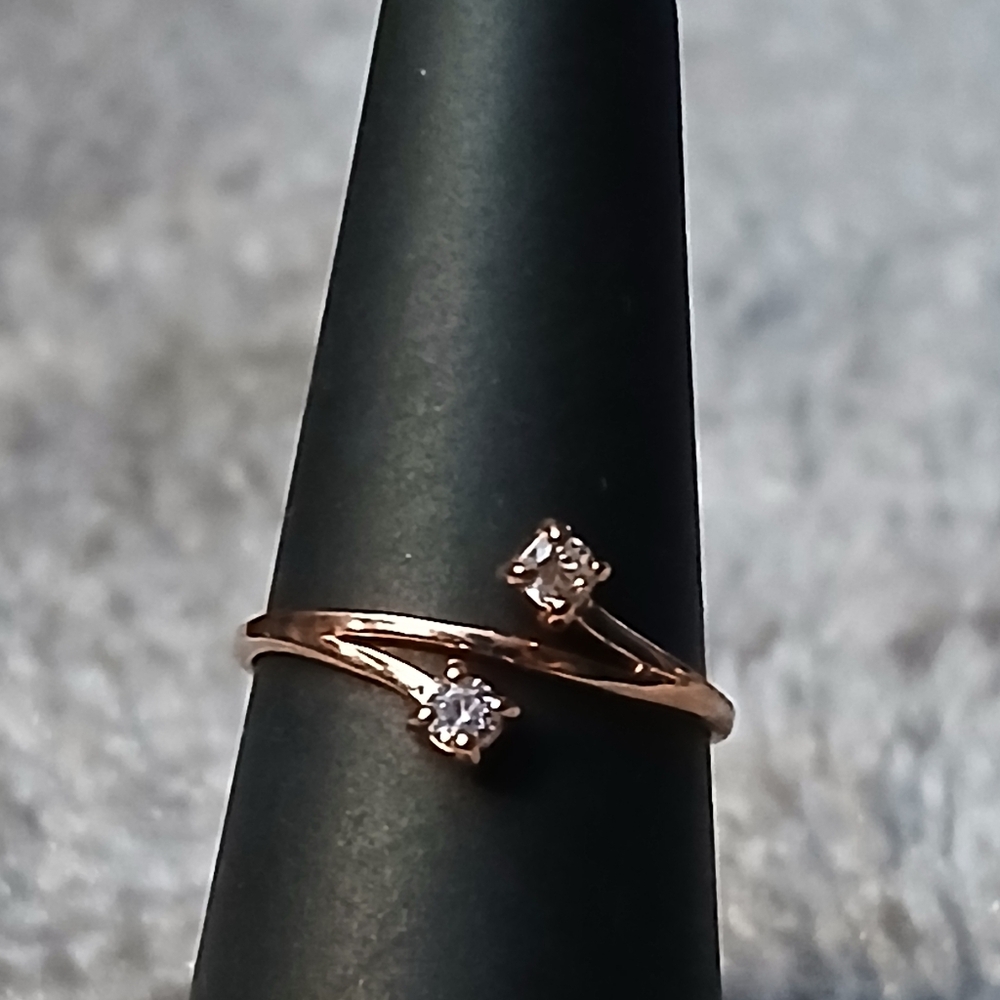 Rose Gold 925 Sterling Silver Double Dove Ring with Clear Stones - Picture 5 of 10